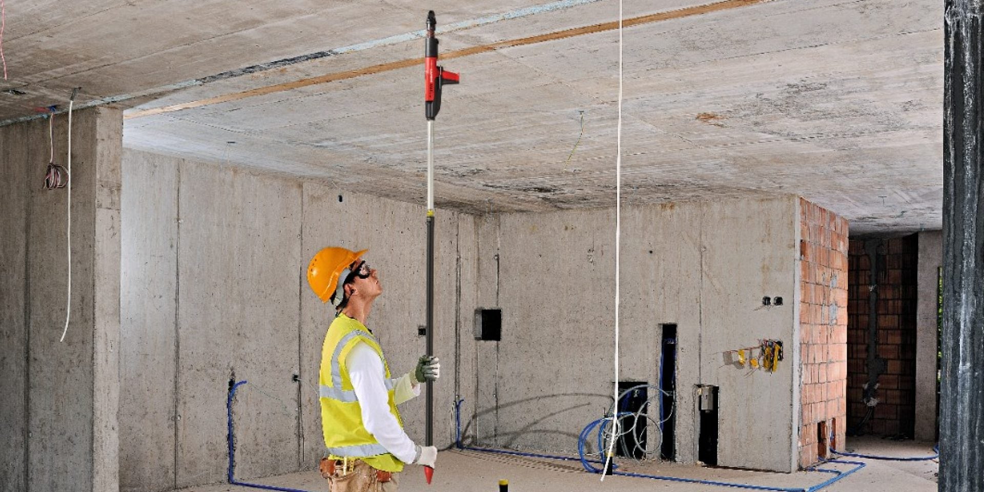 火藥作動緊固 (DX) 系統可以提供用于機械和電氣業的通用高性能解決方案。