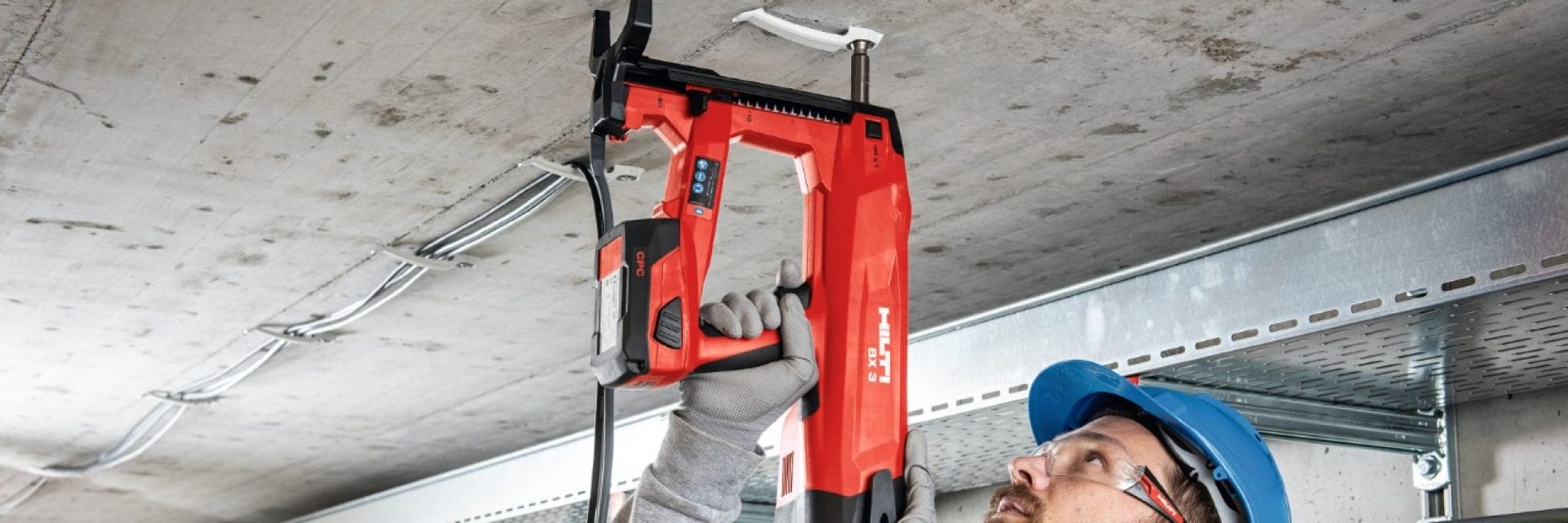 在機械和電氣 (M&E) 應用中直接緊固是比替代方法更快、更舒服、更可靠的選擇/ 適用于機械及電氣(M&E)應用的直接緊固工具，相比/ 比起其他方法更快捷、舒適及可靠